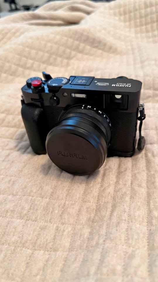 Fujifilm x100vi camera